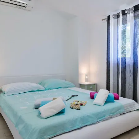 Stella Juricani Villa *