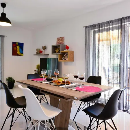 Stella Juricani * أوماغ